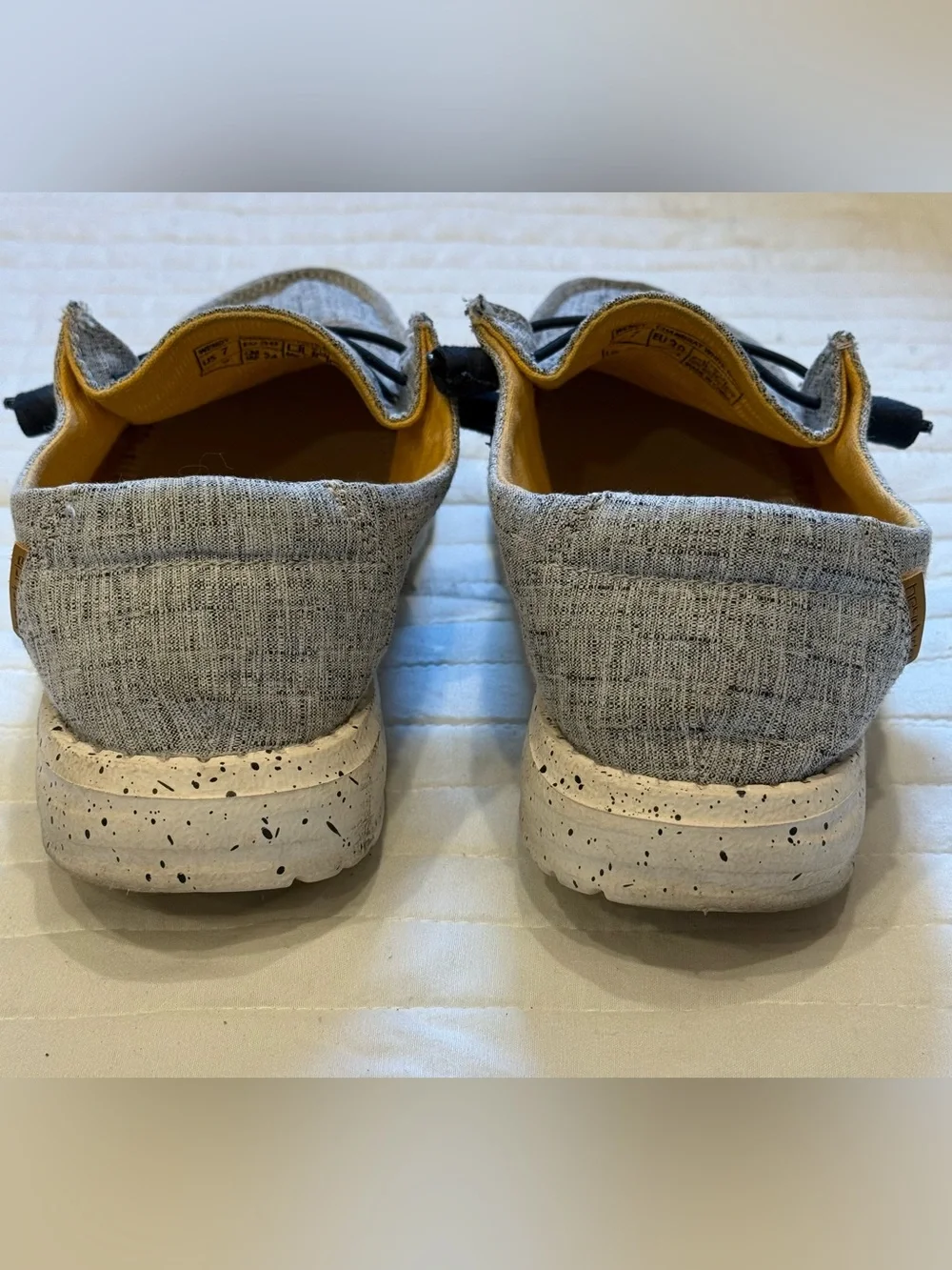 Hey Dude Wendy Chambray White Blue Slip-On Lightweight Comfy Shoes Women Size 7